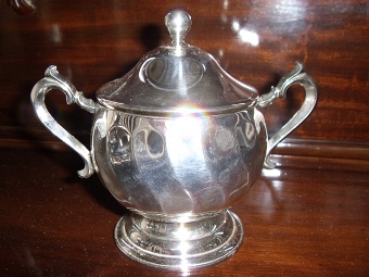 Antique SILVER PLATED COFFEE & TEA SET WITH MILK JUG AND LIDDED SUGAR POT