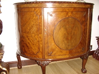 Antique MAHOGANY FRENCH POLISHED & VENEERED DEMI-LINE SIDEBOARD WITH BALL & CLAW FEET