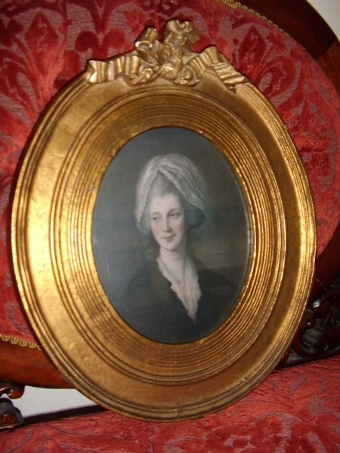 Antique QUEEN CHARLOTTE EARLY PRINT UNDER GLASS IN GESSO GILT OVAL FRAME 17 X 14.5 INCHES