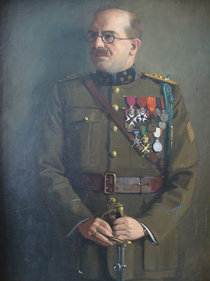 Antique MILITARY OIL PORTRAIT OF WW1 BELGIAN ARMY GENERAL C1920 & MEASURING 47 X 56 X 5.5 INCHES