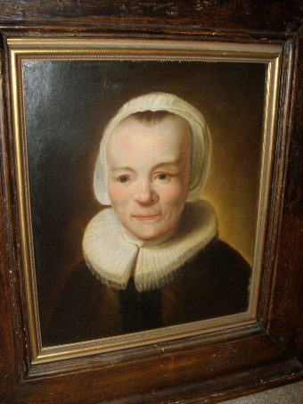 Antique LATE 18TH CENTURY DUTCH(FLEMISH)SCHOOL OIL PORTRAIT ON BOARD OF A LADY WEARING RUFF COLLAR & PRESENTED IN A HAND CRAFTED HEAVY OAK DISTRESSED FRAME 25 X 28 INS