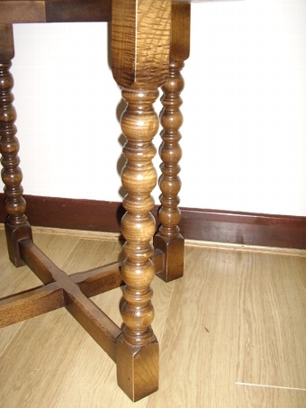 Antique OAK OCCASSIONAL ROUND BARLEYTWIST TABLE