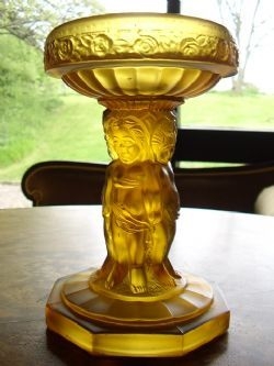 AMBER GLASS CHERUB TABLE CENTREPIECE