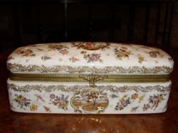 CONTINENTAL PORCELAIN LOAF BOX JEWELLERY CASKET WITH HAND PAINTED DECORATION. 