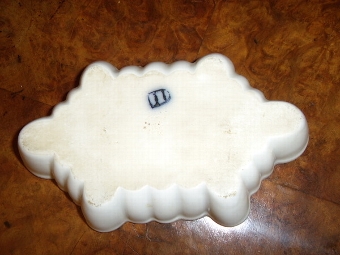 Antique A FINE PAIR OF HAND PAINTED SEVRES CONTINENTAL MINATURE PIN TRAYS 