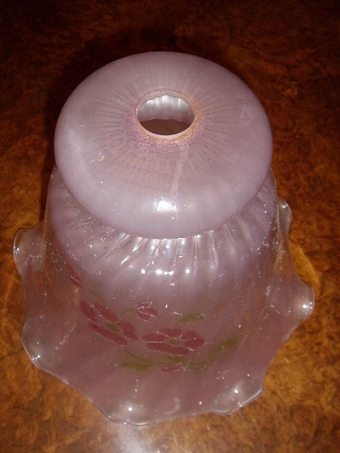 Antique PINK SATINGLASS LIGHTSHADE WITH TWIST DESIGN & SUITABLE FOR ANY BATTON FITTING. 