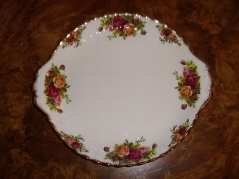 Antique ROYAL ALBERT 2 TIER CAKE STAND & SANDWICH PLATE IN THE 'OLD COUNTRY ROSES' PATTERN