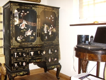Antique ORIENTAL PAINTED CABINET WITH CARVED SOAPSTONE DECORATION. 