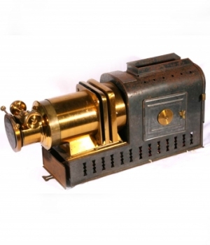 A Magic Lantern or helioscope by Walter Tyler of London