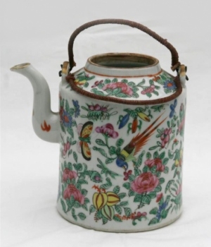 19th century Chinese Canton Tea Pot