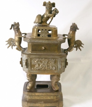 Antique Chinese bronze Censer