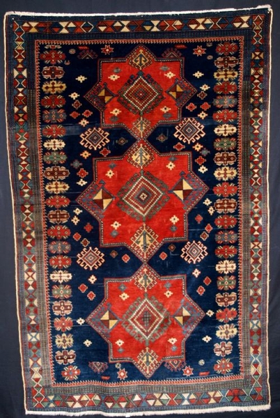 ANTIQUE CAUCASIAN ERIVAN RUG, GREAT DESIGN, CIRCA 1920.