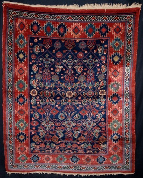 ANTIQUE PERSIAN BAKHTIARI RUG, NICE SMALL SIZE, CIRCA 1900