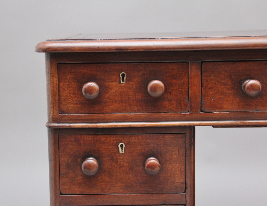 Antique Early 19th Century mahogany pedestal desk
