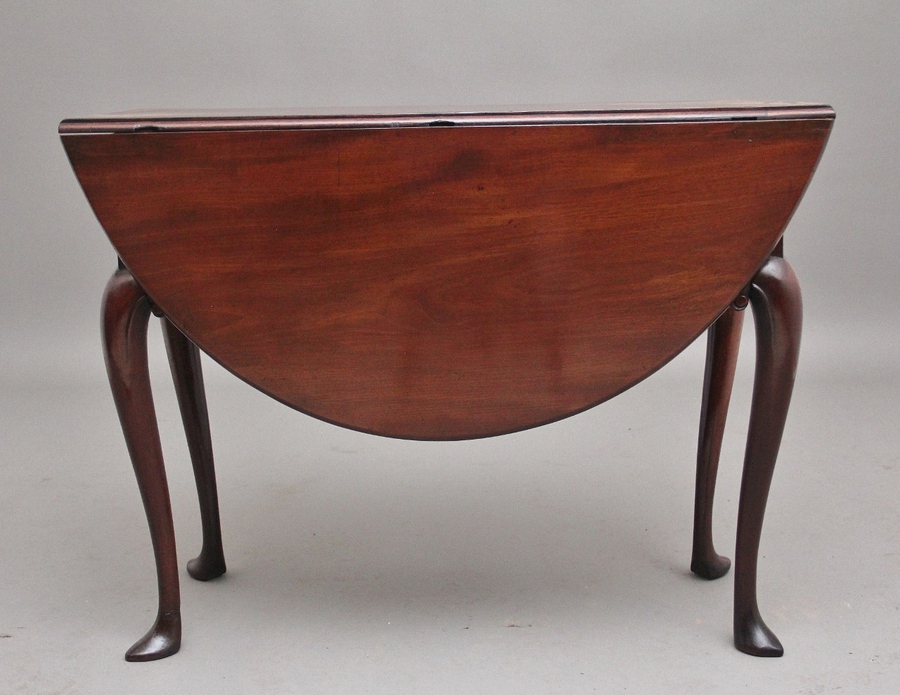 Antique 18th Century mahogany drop leaf table from the Georgian period 