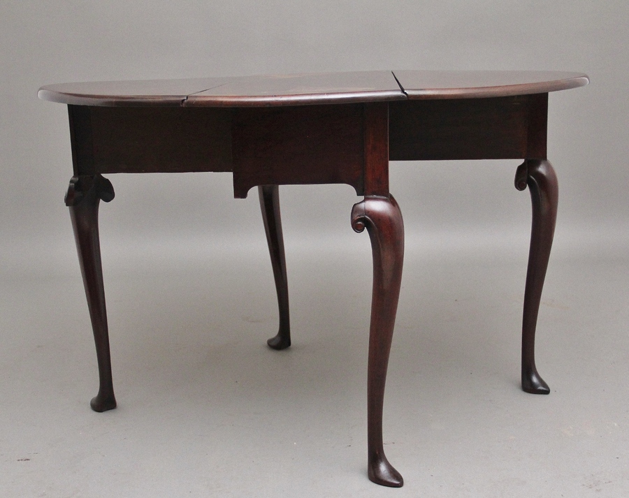 Antique 18th Century mahogany drop leaf table from the Georgian period 