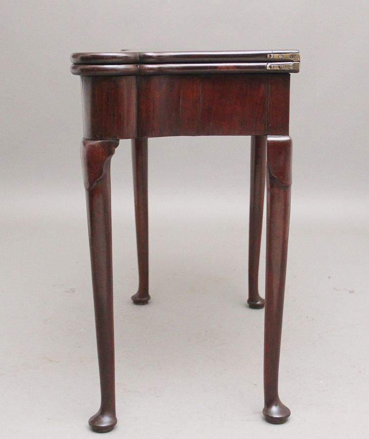 Antique A lovely quality mid 18th Century mahogany card table