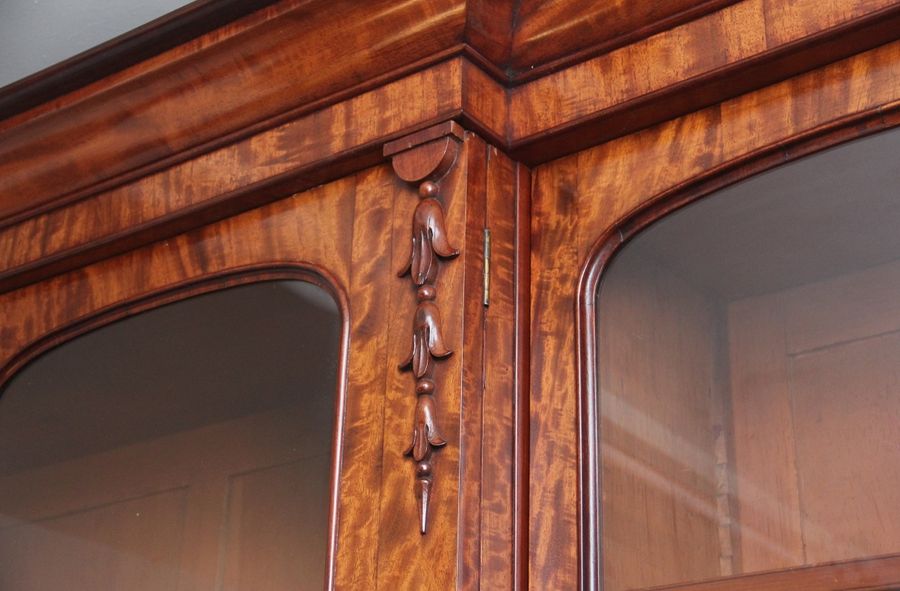 Antique large 19th Century mahogany breakfront bookcase