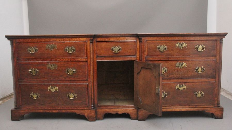 Antique Large early 19th Century oak dresser