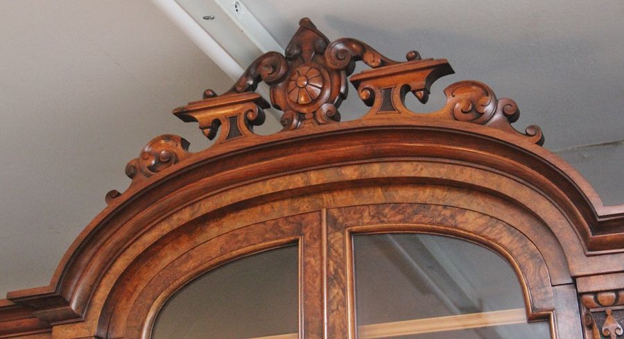 Antique Fabulous quality 19th Century burr walnut bookcase