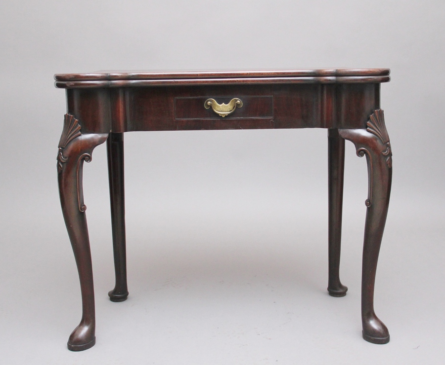 Antique Superb quality early 18th Century mahogany games table