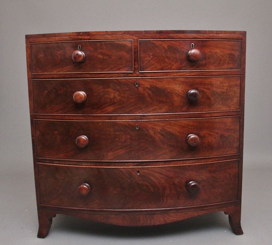 Antique Early 19th Century mahogany bowfront chest of drawers of nice proportions