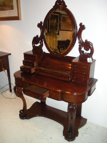 A Rare and Fine Quality Victorian Mahogany Duchess Dressing Table 