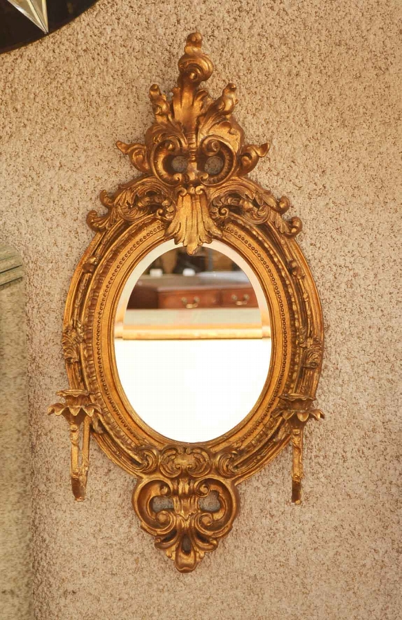 Stunning Ornate Oval Italian Gilded Mirror