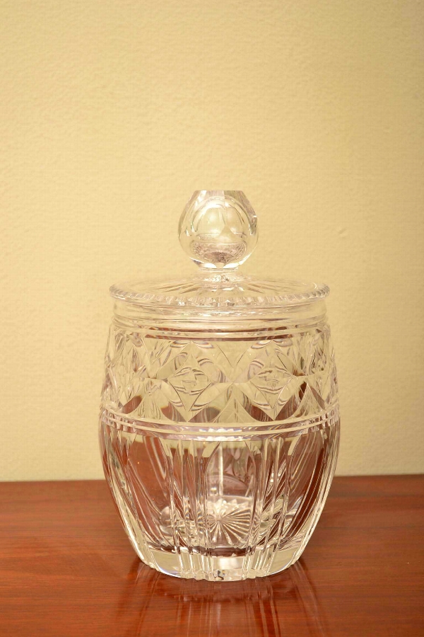 Cut glass crystal jar with lid- biscuit box