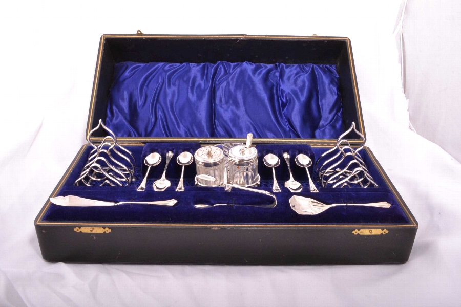 Antique English Silver plated boxed breakfast set C1900