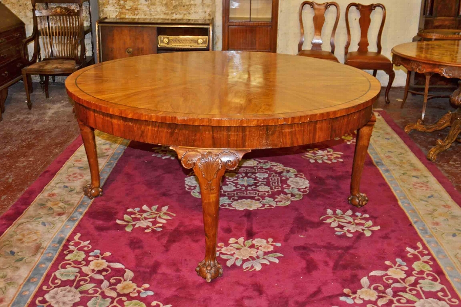 Vintage Queen Anne Dining Table 5 ft Round