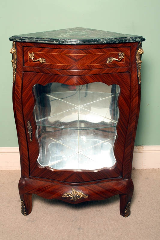 Louis XVI rosewood Glass Corner Display Cabinet