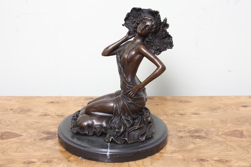 Stunning Bronze Sculpture of Beautiful Lady Colinet