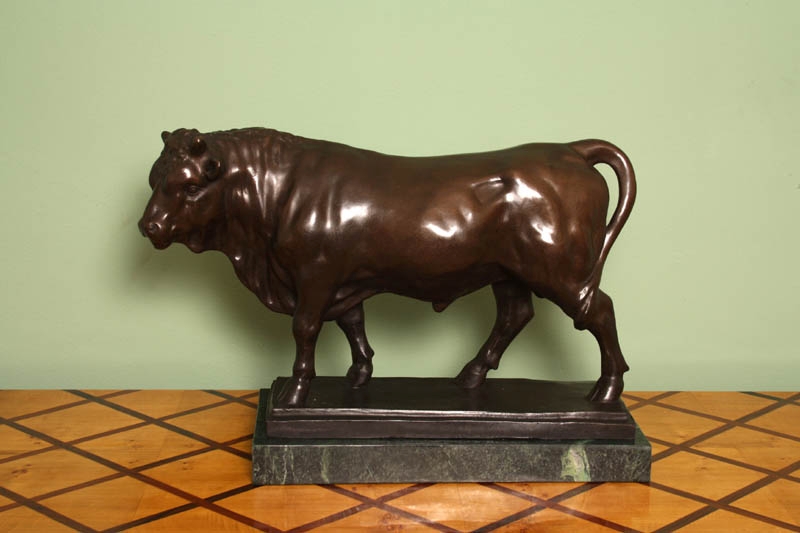 Attractive Bronze of Prize Winning Bull on Marble Base