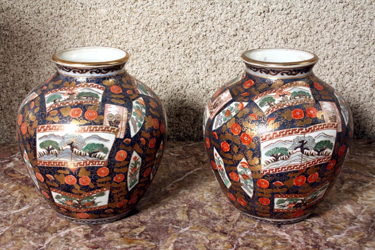 Pair Japanese Imari Hand Painted Porcelain Vases