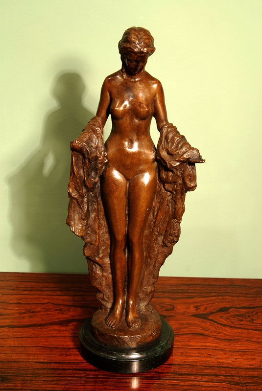 Stunning Classical Lady Nude Bronze Sculpture