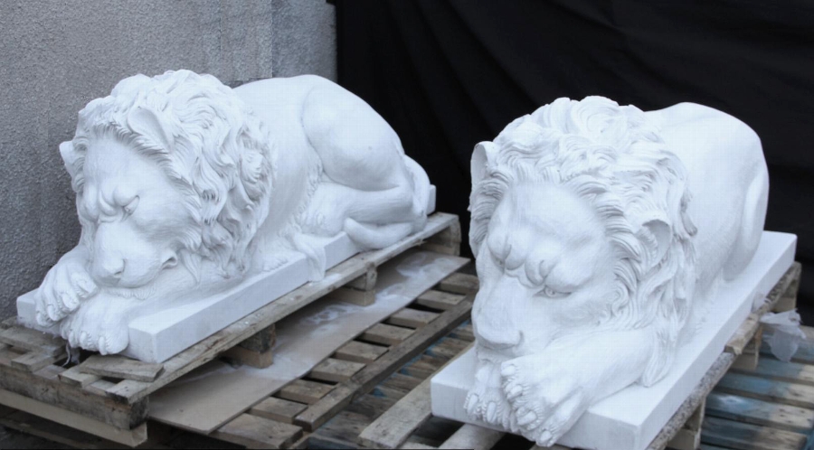 Magnificent Pair Carrara Marble Lions Garden Statues