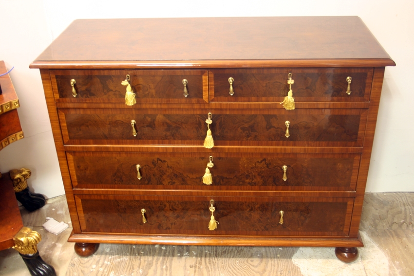 Lovely Queen Anne Style Burr Walnut Chest of Drawers