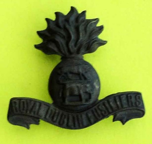ROYAL DUBLIN FUSILIERS Cap badge, Bronze