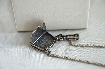 Antique Vintage Silver Purse & Key Charms Necklace
