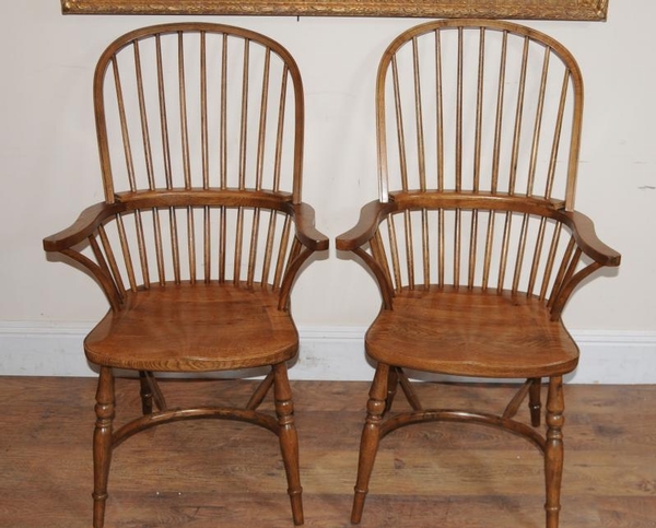 Pair Winsdor Dining Arm Chairs Windsors Armchair