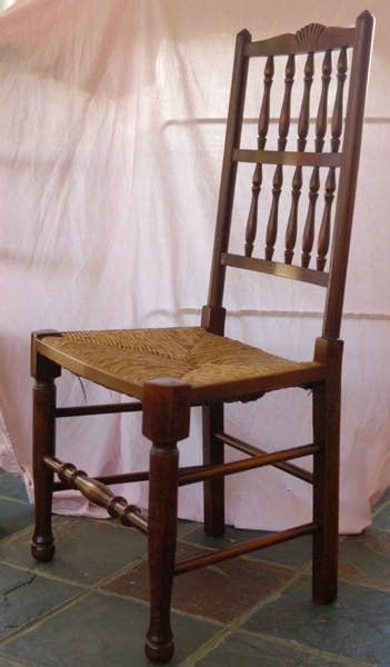 Set 8 French Rustic Spindleback Chairs In Oak