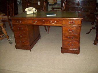 Victorian Mahogany Pedestal Desk.