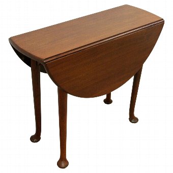 George II Mahogany Drop Leaf Table