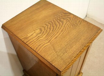 Antique Pair of Late Victorian Ash Bedside Lockers