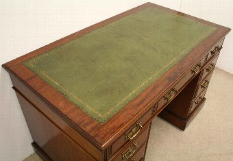 Antique Edwardian Mahogany Pedestal Desk