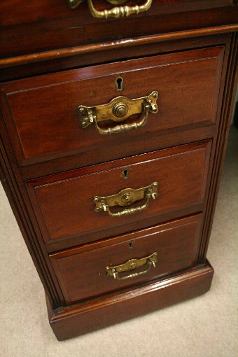 Antique Edwardian Mahogany Pedestal Desk