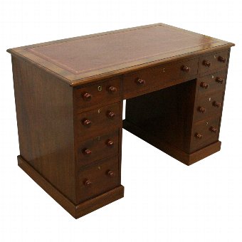 Early Victorian Mahogany Kneehole Desk