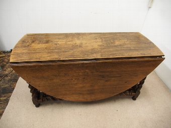 Antique Early 18th Century Oak Gateleg Table