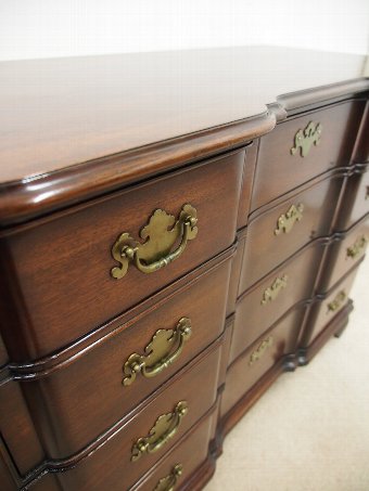 Antique American Chippendale Style Mahogany Chest of Drawers